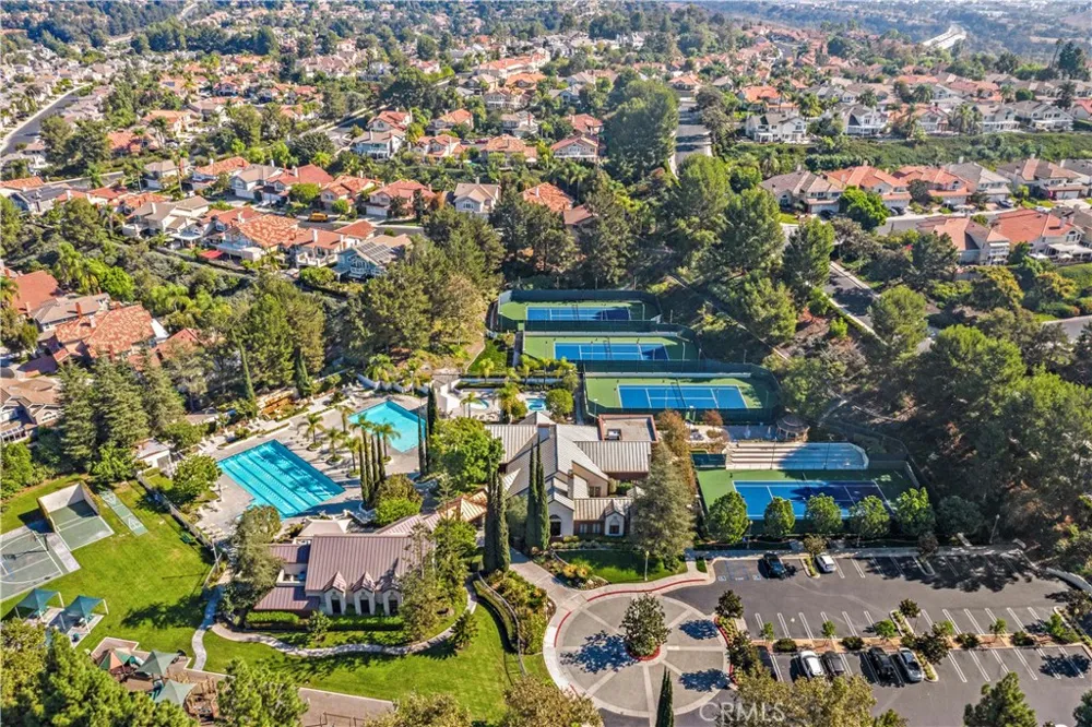22661 Sweetmeadow Mission Viejo, CA 92692