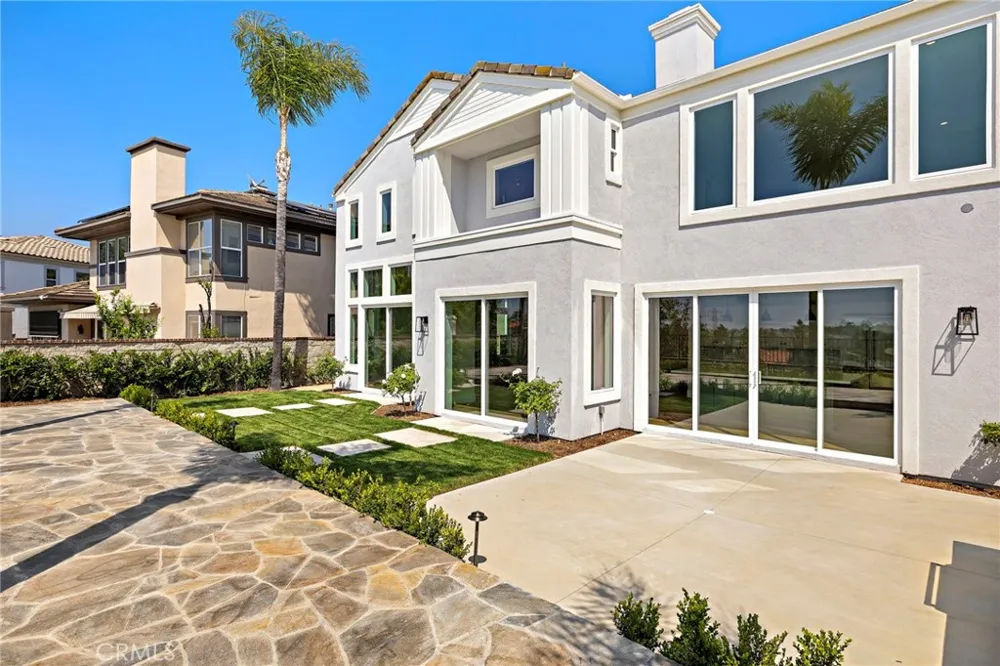 22661 Sweetmeadow Mission Viejo, CA 92692
