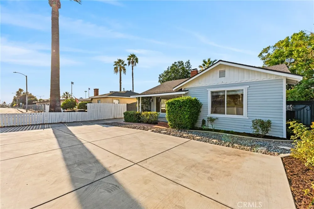 839 E Citrus Redlands, CA 92374