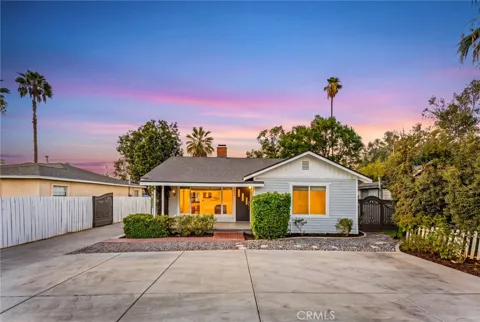 839 E Citrus