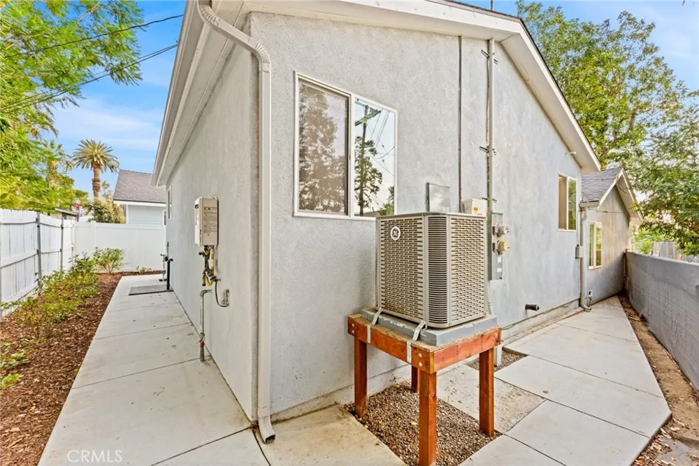 839 E Citrus Redlands, CA 92374