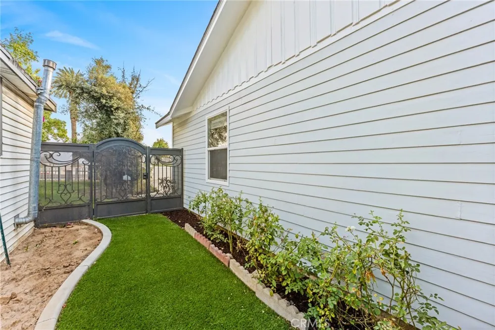 839 E Citrus Redlands, CA 92374