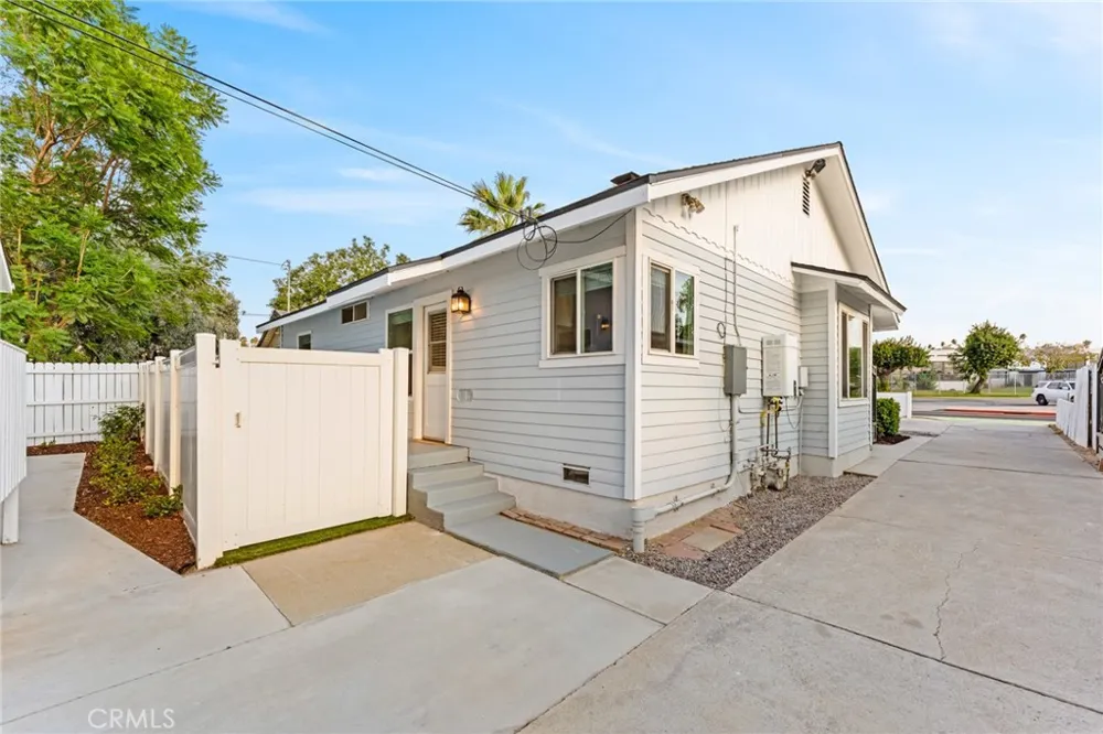 839 E Citrus Redlands, CA 92374
