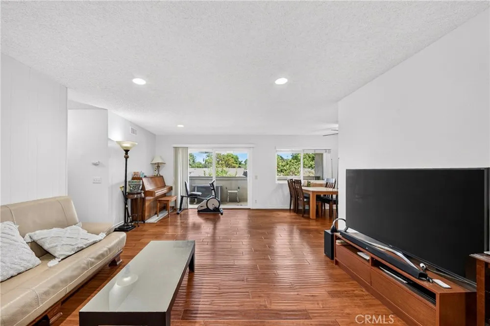 15902 Alta Vista Drive #H La Mirada, CA 90638