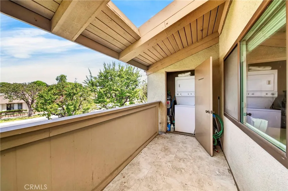 15902 Alta Vista Drive #H La Mirada, CA 90638