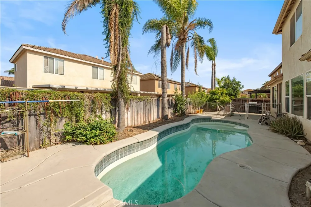 7182 Wild Lilac Court Eastvale, CA 92880