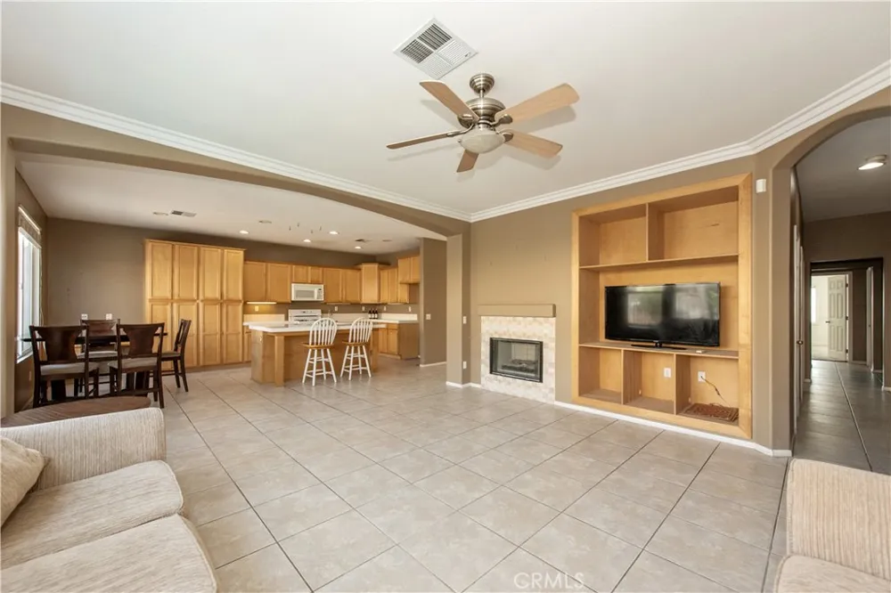 7182 Wild Lilac Court Eastvale, CA 92880