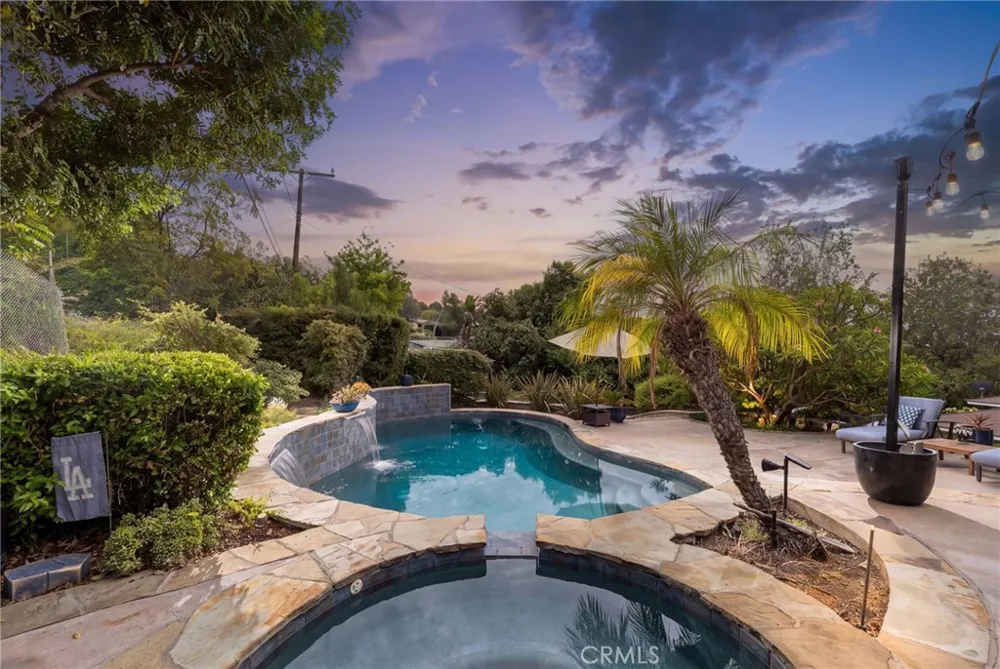 8470 Via Sierra Ramal Avenue Whittier, CA 90605