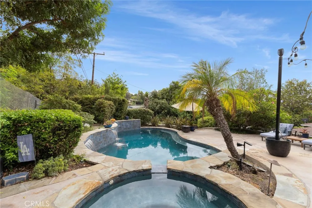 8470 Via Sierra Ramal Avenue Whittier, CA 90605