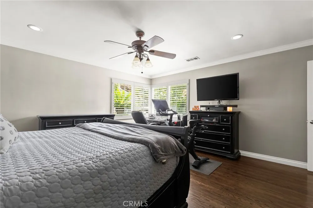 8470 Via Sierra Ramal Avenue Whittier, CA 90605