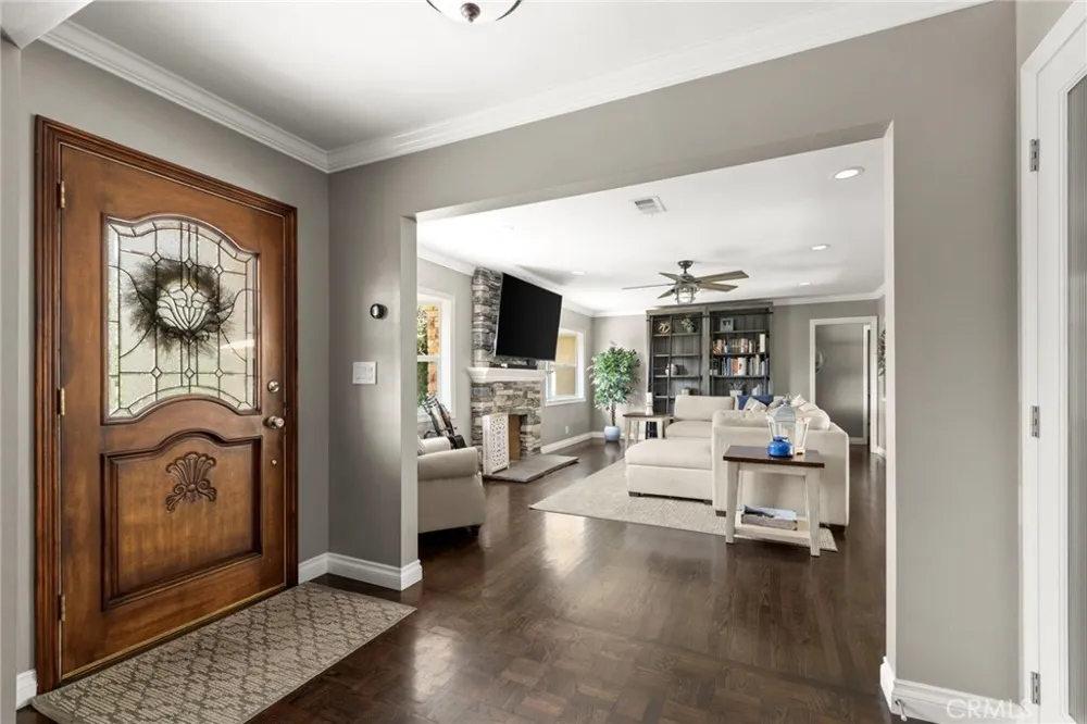 8470 Via Sierra Ramal Avenue Whittier, CA 90605
