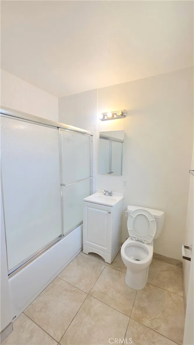 2334 E Santa Fe Avenue #4 Fullerton, CA 92831
