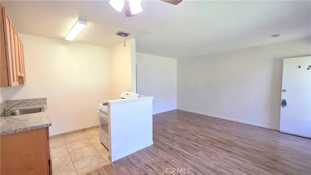 2334 E Santa Fe Avenue #4 Fullerton, CA 92831