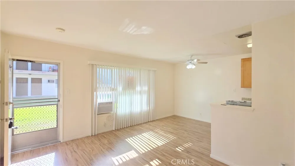 2334 E Santa Fe Avenue #4 Fullerton, CA 92831