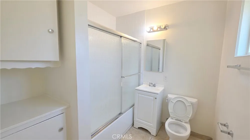 2334 E Santa Fe Avenue #4 Fullerton, CA 92831