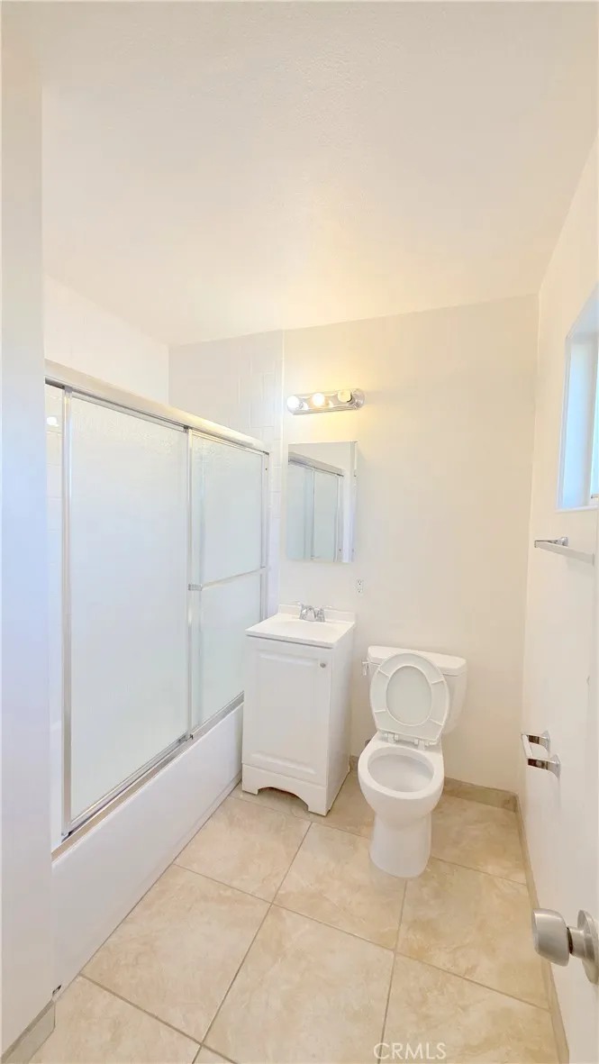 2334 E Santa Fe Avenue #4 Fullerton, CA 92831