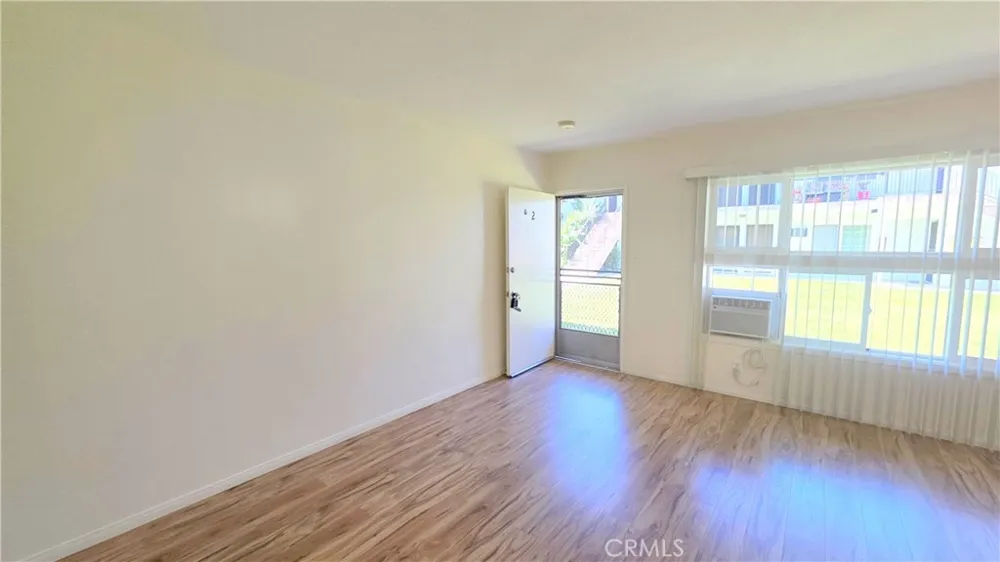 2334 E Santa Fe Avenue #4 Fullerton, CA 92831
