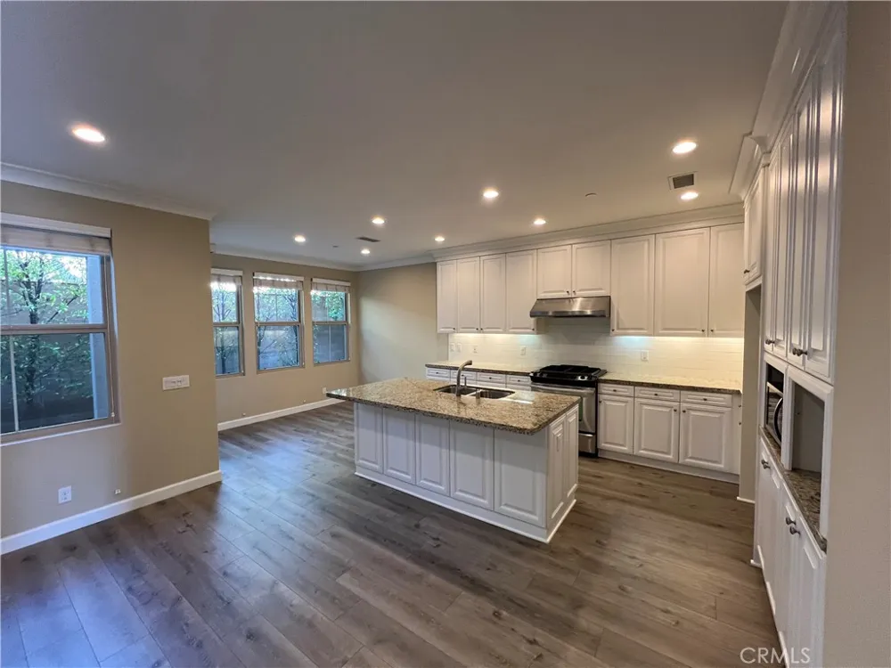 102 Baritone Irvine, CA 92620
