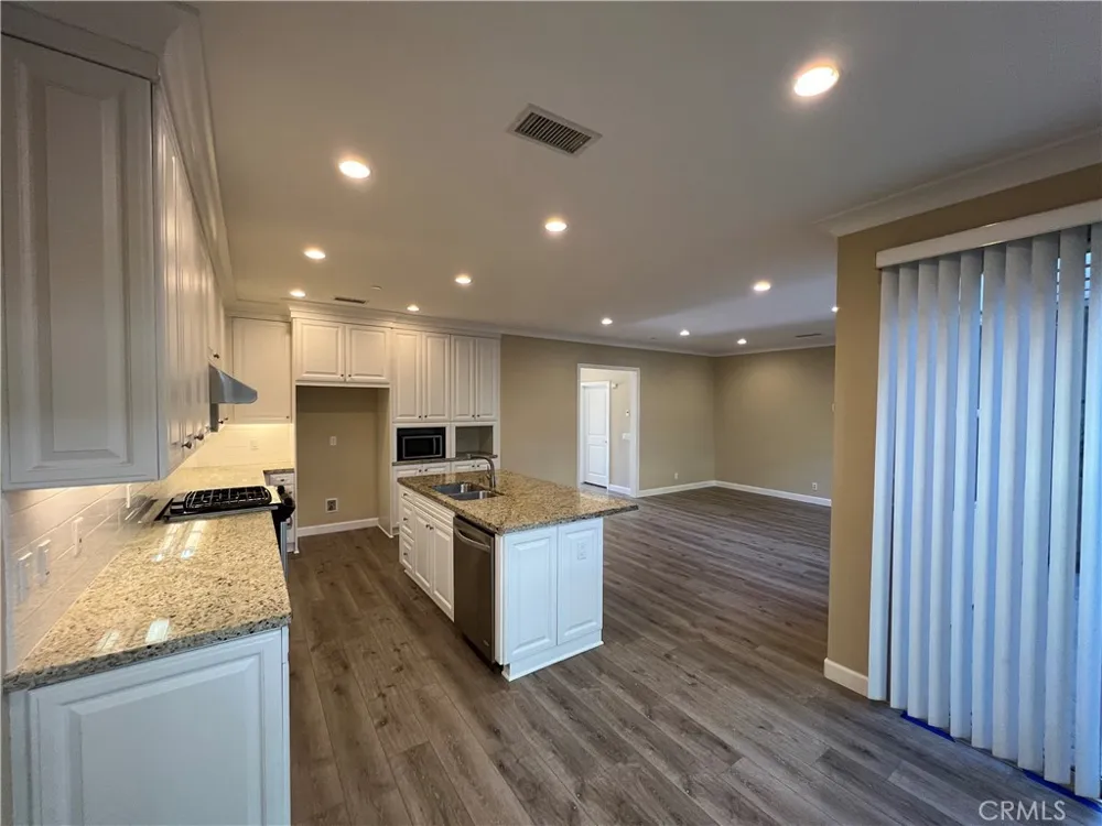 102 Baritone Irvine, CA 92620