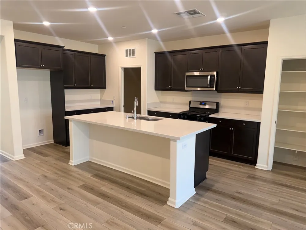 2029 Boxwood Rosamond, CA 93560
