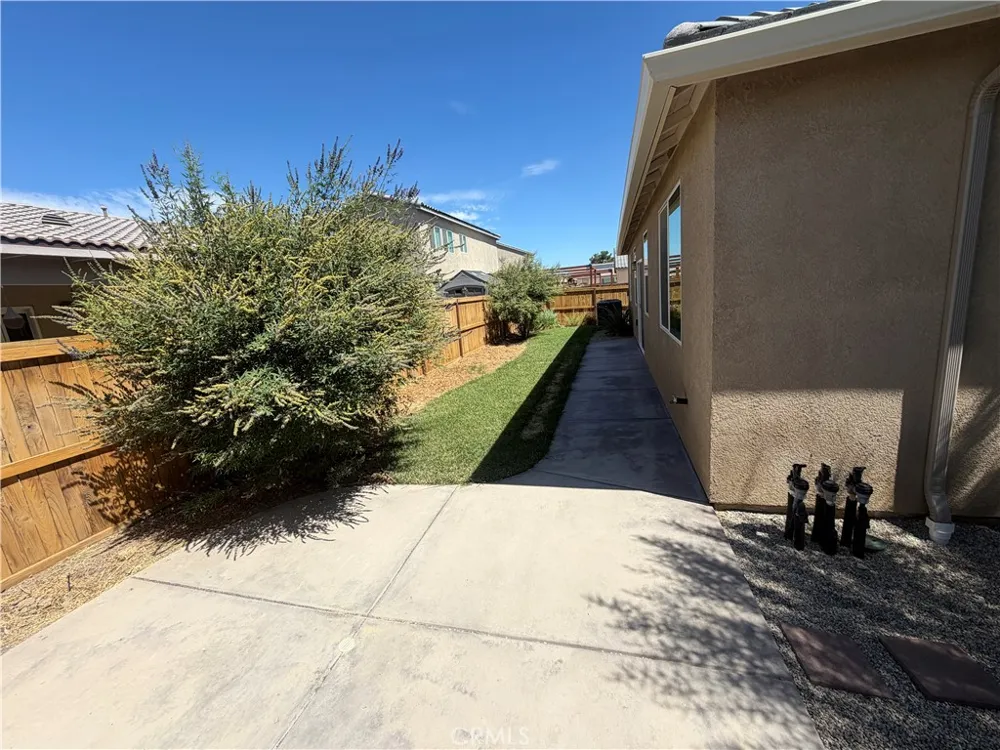 2029 Boxwood Rosamond, CA 93560