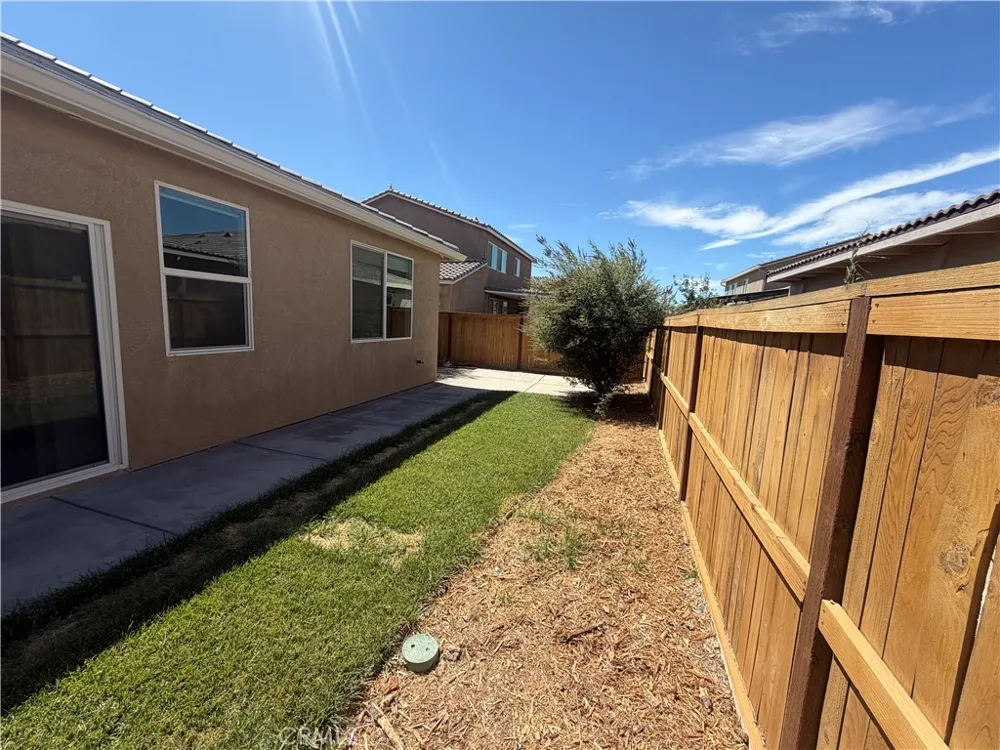 2029 Boxwood Rosamond, CA 93560