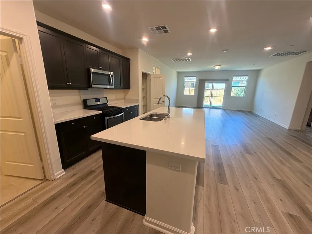 2029 Boxwood Rosamond, CA 93560