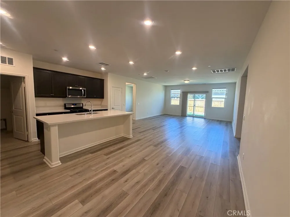 2029 Boxwood Rosamond, CA 93560