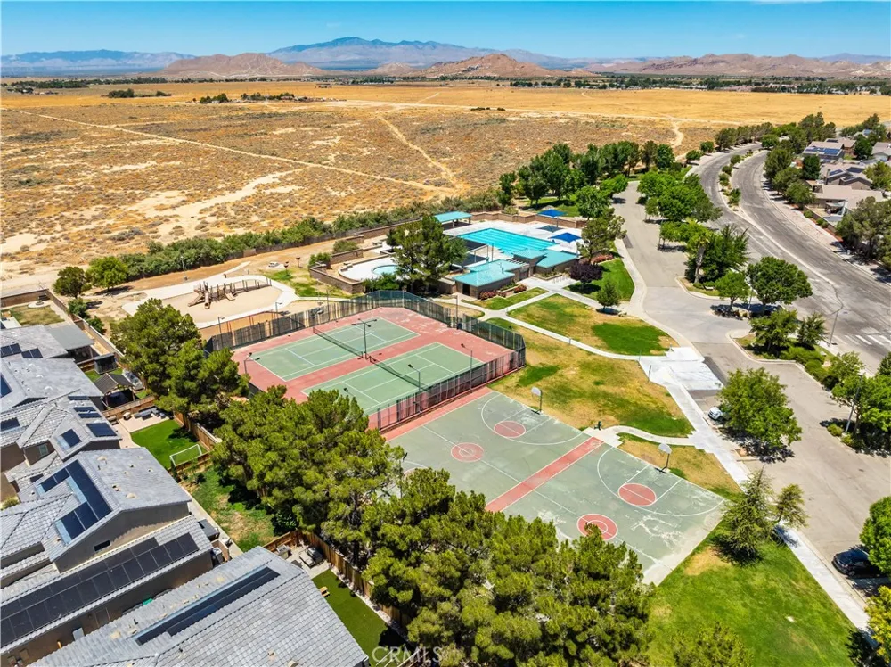 2029 Boxwood Rosamond, CA 93560