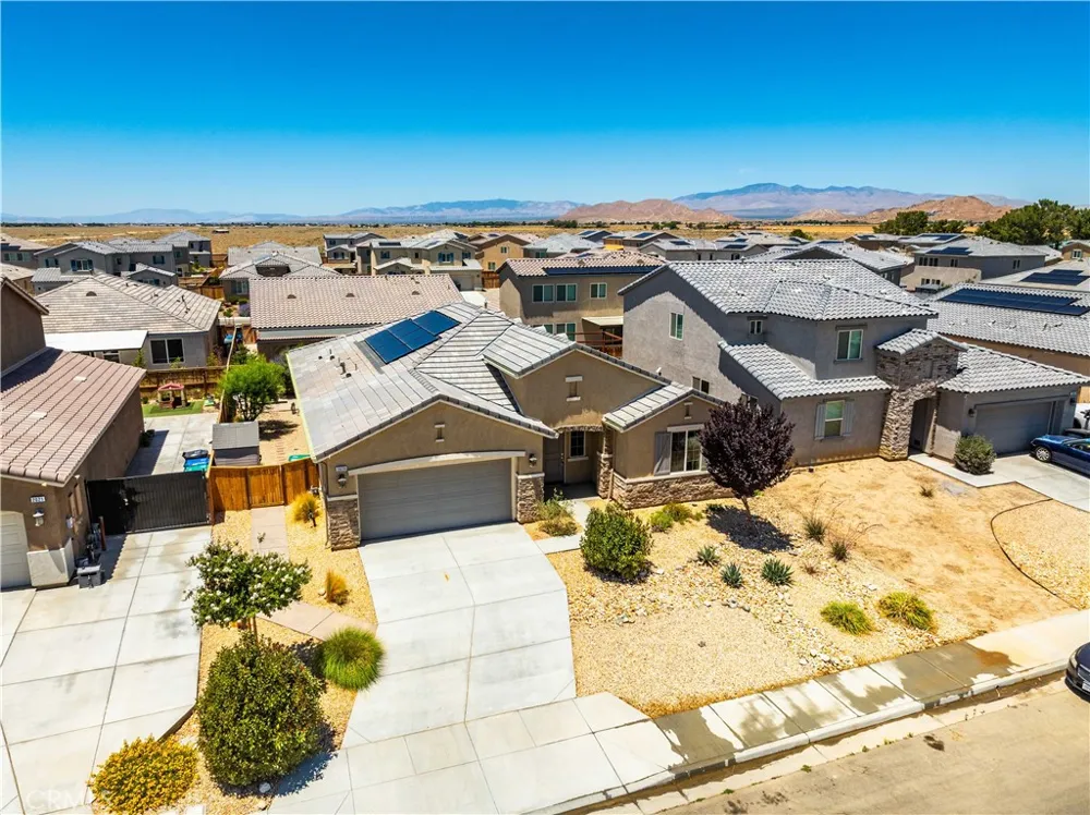 2029 Boxwood Rosamond, CA 93560