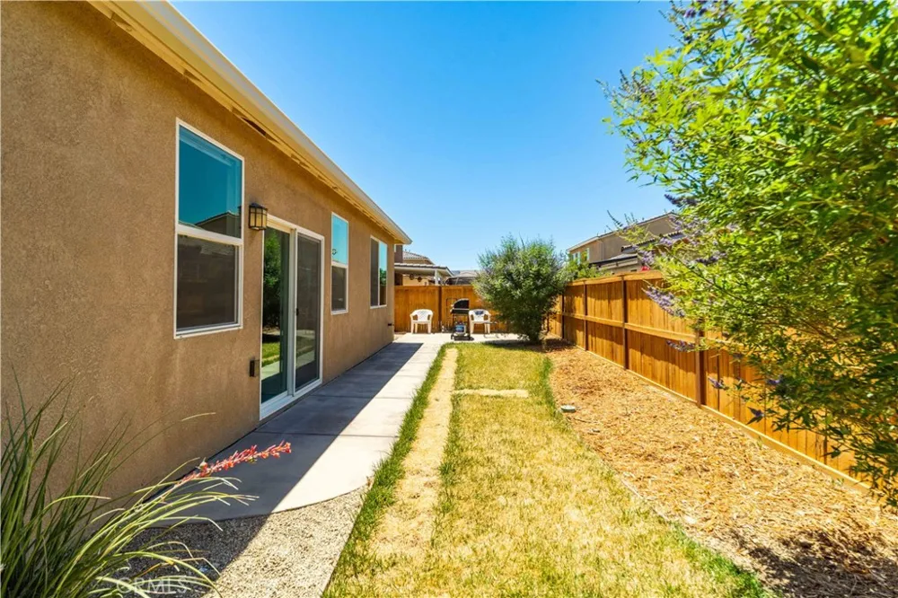 2029 Boxwood Rosamond, CA 93560