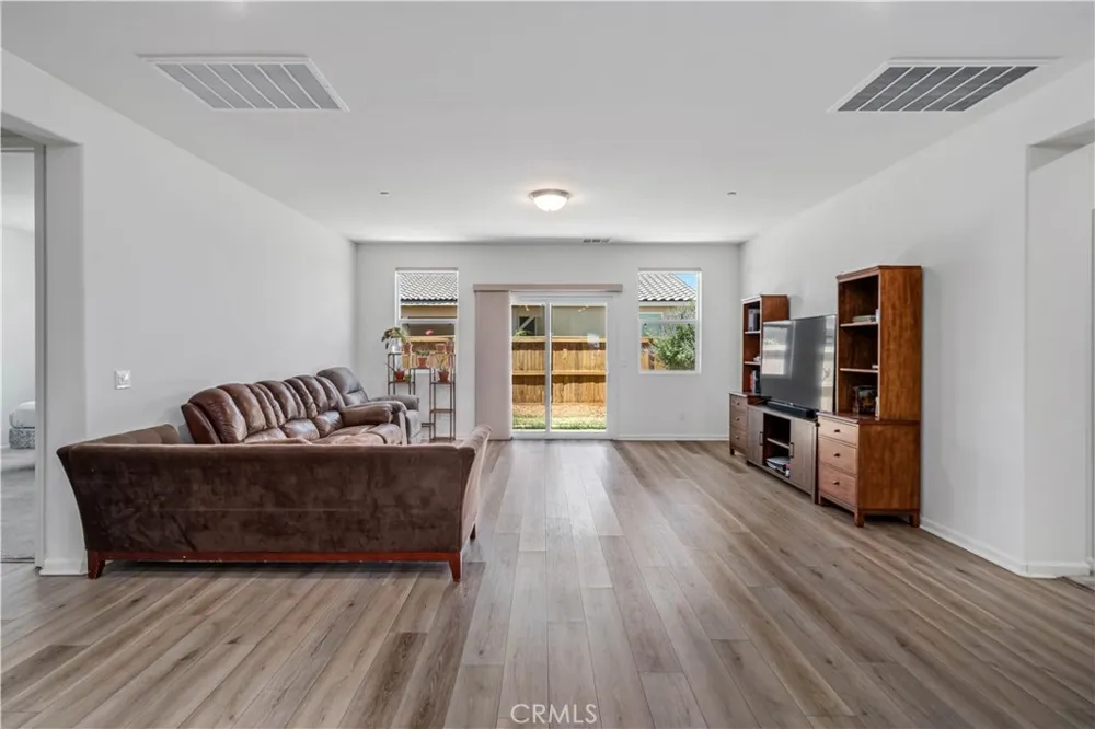 2029 Boxwood Rosamond, CA 93560