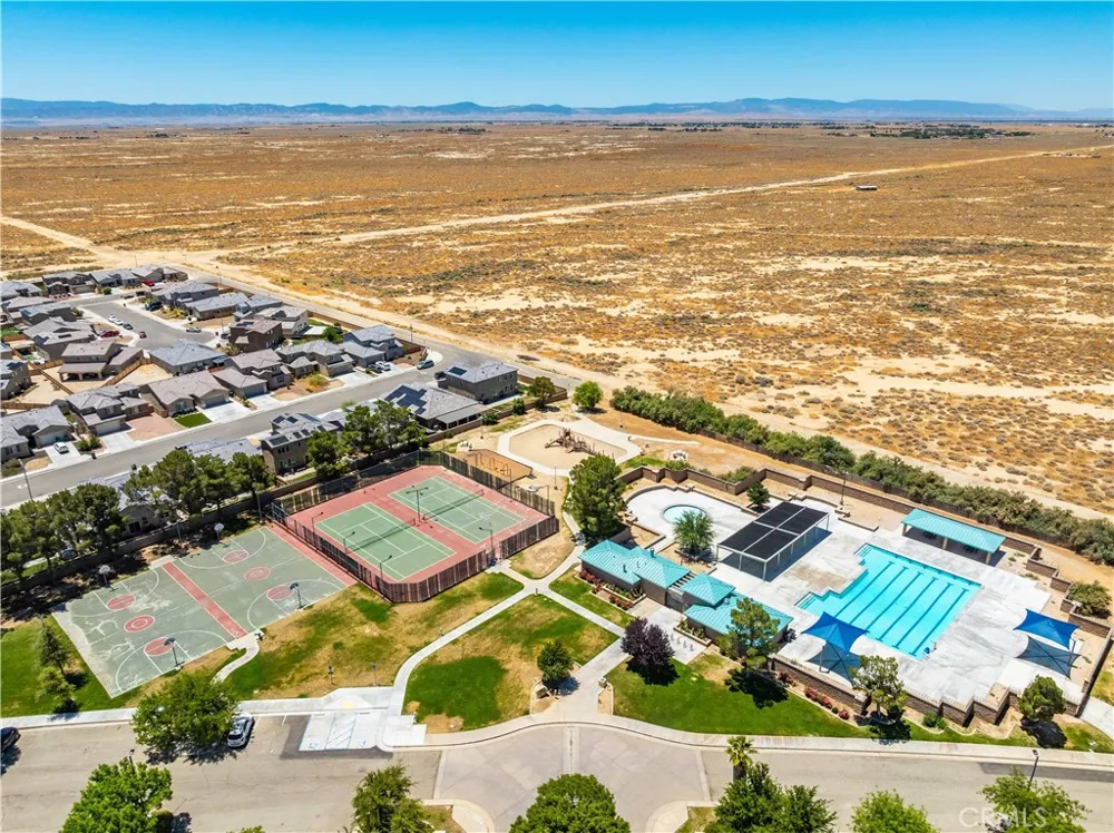 2029 Boxwood Rosamond, CA 93560