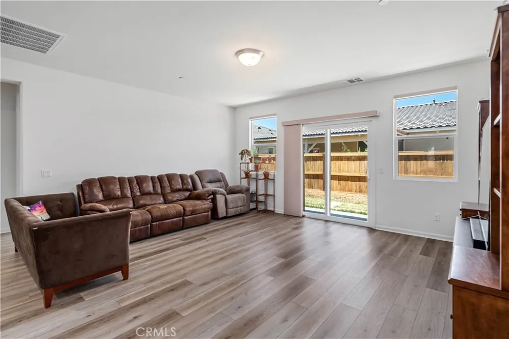 2029 Boxwood Rosamond, CA 93560