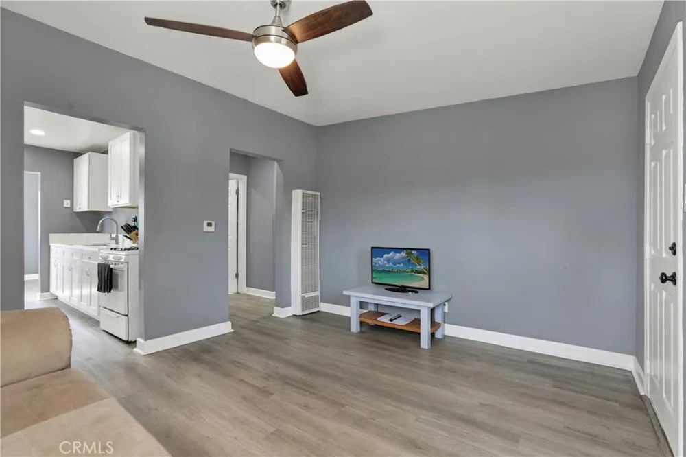 334 W California Avenue Vista, CA 92083
