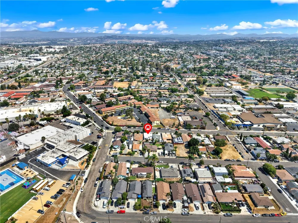334 W California Avenue Vista, CA 92083