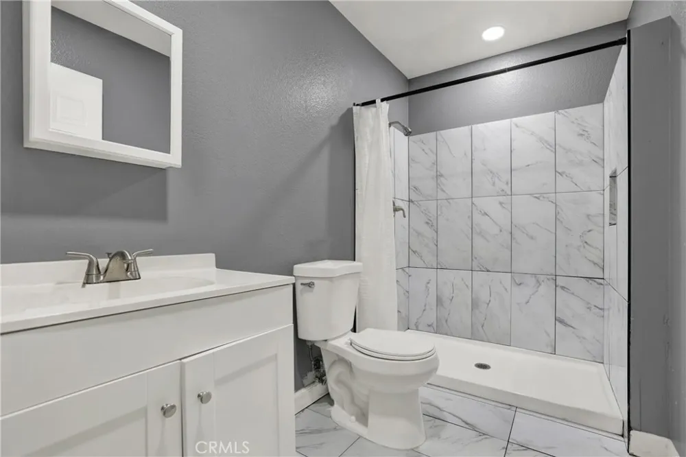 334 W California Avenue Vista, CA 92083