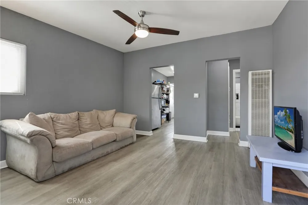 334 W California Avenue Vista, CA 92083