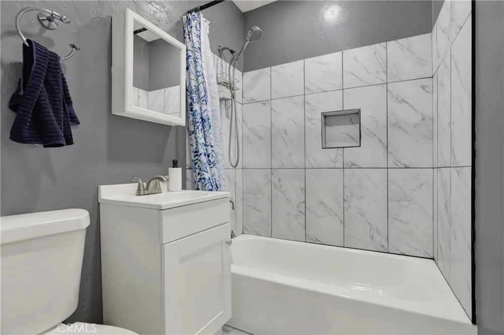 334 W California Avenue Vista, CA 92083