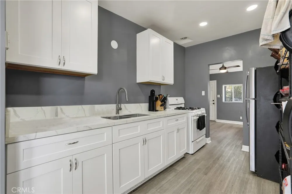 334 W California Avenue Vista, CA 92083