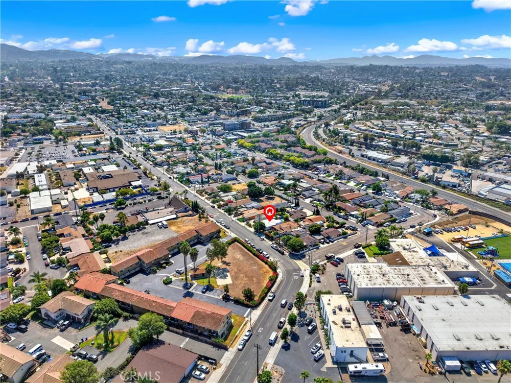 334 W California Avenue Vista, CA 92083