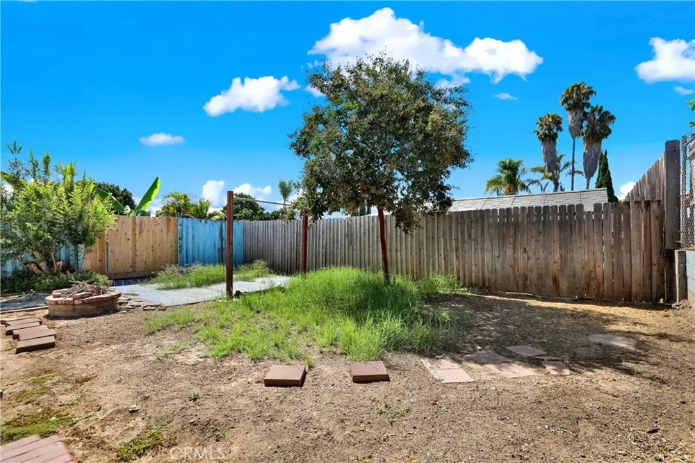 334 W California Avenue Vista, CA 92083