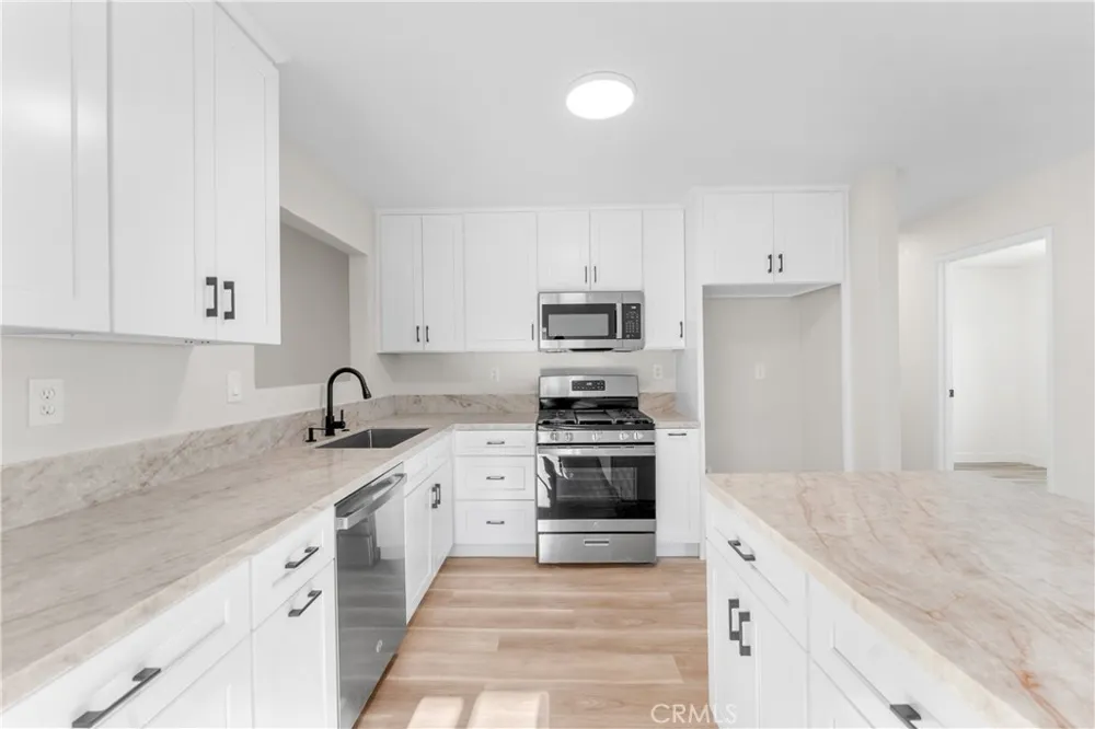 2217 W Avenue K13 Lancaster, CA 93536