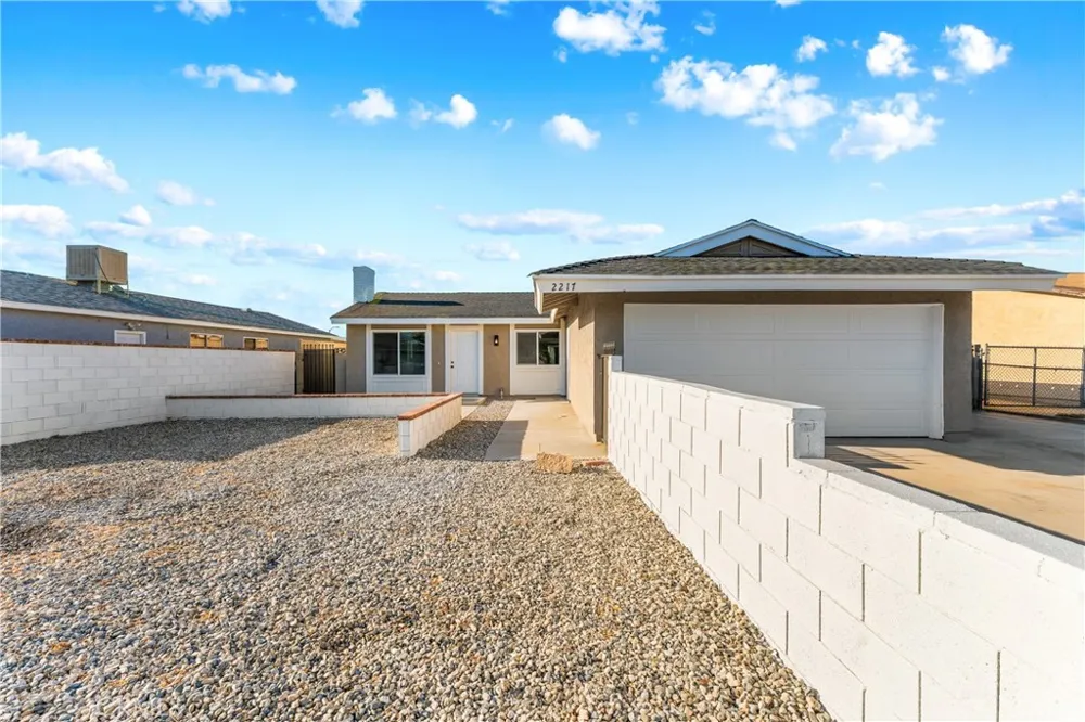 2217 W Avenue K13 Lancaster, CA 93536
