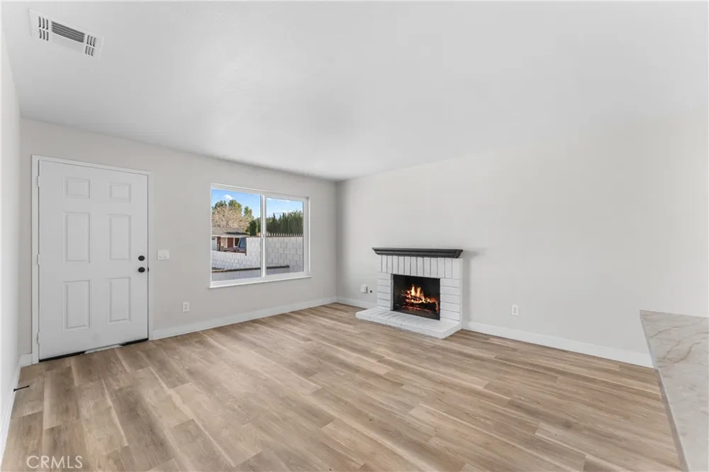 2217 W Avenue K13 Lancaster, CA 93536