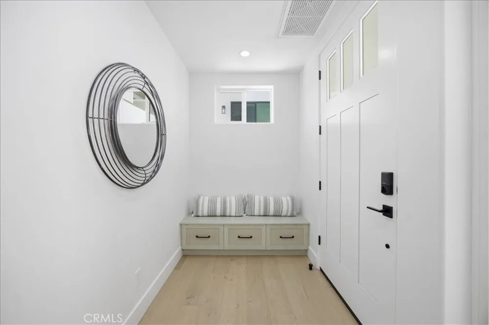 617 Irena Avenue #B Redondo Beach, CA 90277