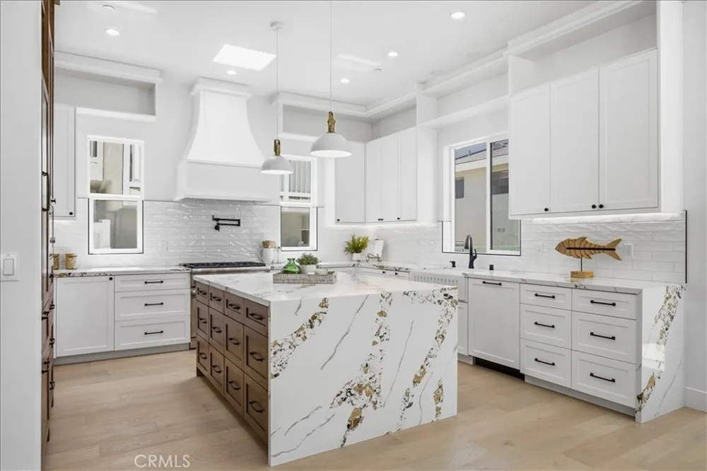 617 Irena Avenue #B Redondo Beach, CA 90277