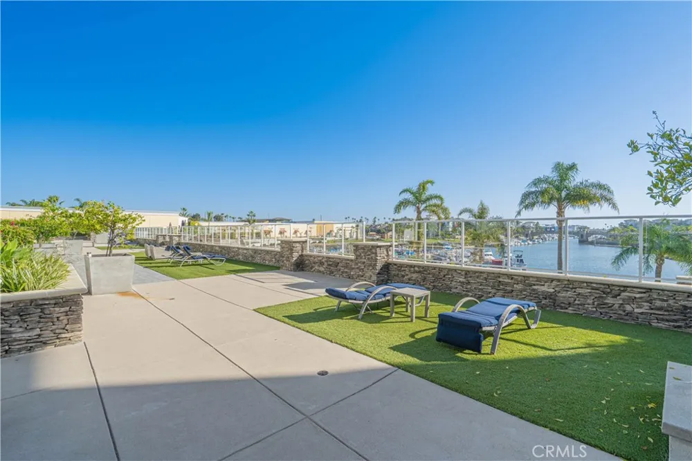 4060 Tradewinds Drive Oxnard, CA 93035