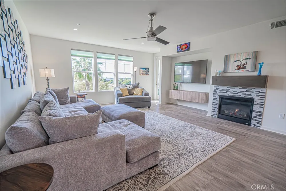 4060 Tradewinds Drive Oxnard, CA 93035