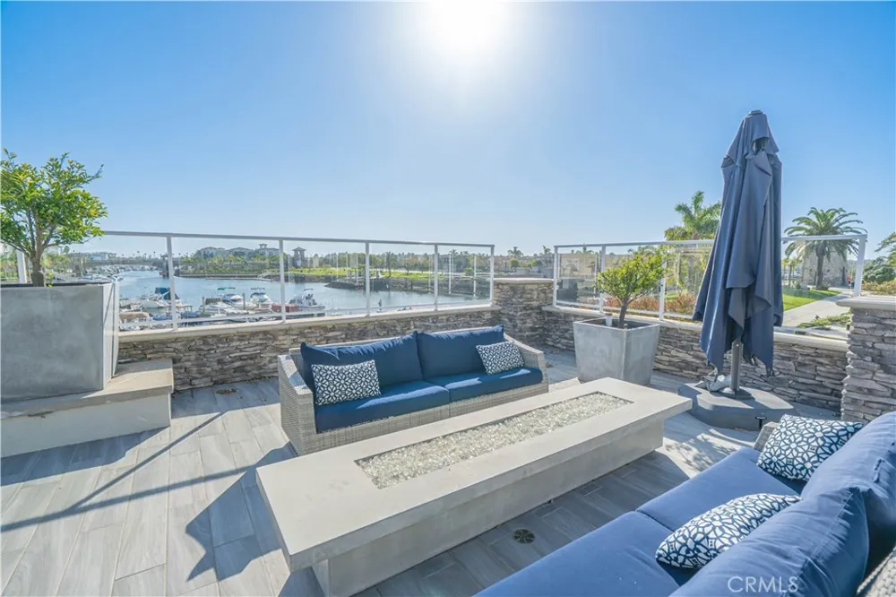 4060 Tradewinds Drive Oxnard, CA 93035